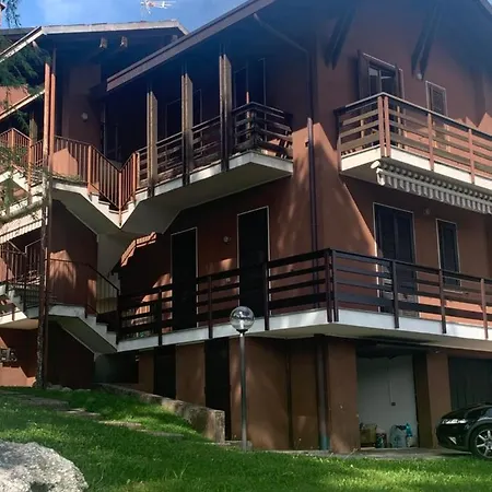 Green Apartment Apartament Albavilla